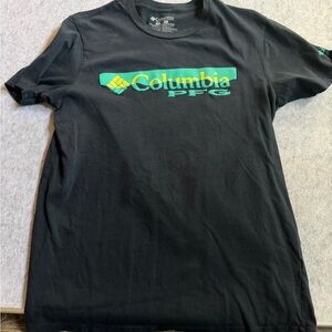 Columbia Men's navy blue T-Shirt